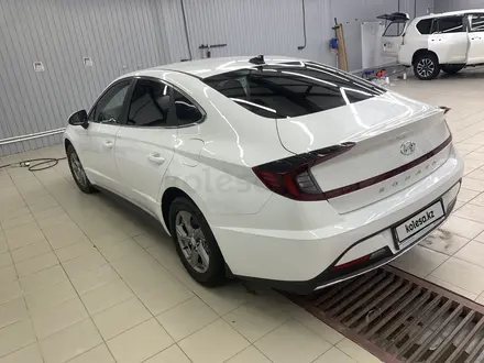 Hyundai Sonata 2021 года за 12 700 000 тг. в Уральск – фото 3