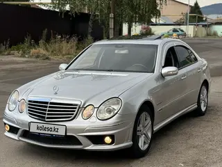 Mercedes-Benz E 320
