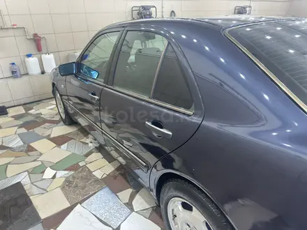 Mercedes-Benz E 230 1996 года за 2 800 000 тг. в Тараз – фото 12