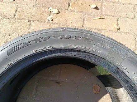 Шины 245/45 R17 — "Nitto Extreme ZR NT555" (Япония), летние. Безүшін25 000 тг. в Астана – фото 5