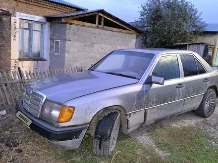 Mercedes-Benz E 230 1991 года за 1 500 000 тг. в Усть-Каменогорск – фото 3