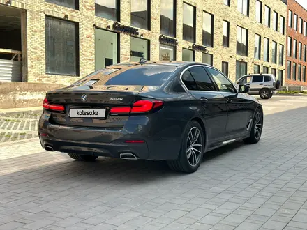 BMW 520 2022 года за 22 500 000 тг. в Алматы – фото 3
