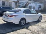 Toyota Camry 2021 годаfor13 900 000 тг. в Рудный – фото 2