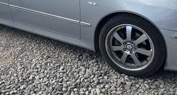 Toyota Crown Majesta 2006 года за 5 500 000 тг. в Тараз – фото 2
