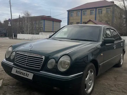 Mercedes-Benz E 230 1997 года за 3 400 000 тг. в Щучинск – фото 4