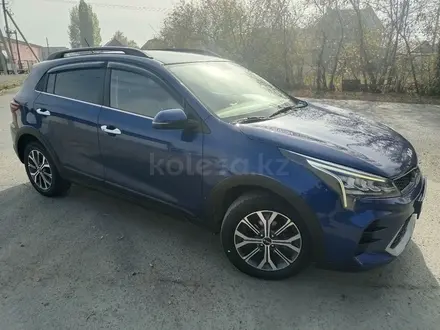 Kia Rio X-Line 2021 года за 8 200 000 тг. в Усть-Каменогорск