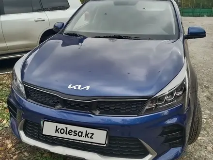 Kia Rio X-Line 2021 года за 8 200 000 тг. в Усть-Каменогорск – фото 2