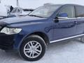 Volkswagen Touareg 2008 года за 4 900 000 тг. в Макинск – фото 7