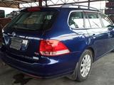 Крышка багажника Volkswagen Golf A5 за 30 000 тг. в Астана – фото 2
