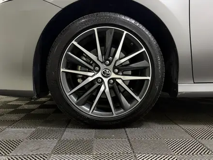 Toyota Camry Luxe 2023 года за 18 300 000 тг. в Алматы – фото 16