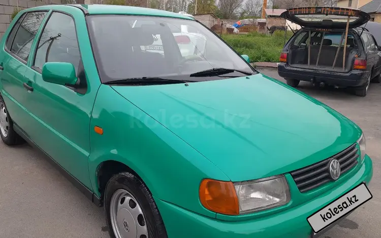 Volkswagen Polo 1999 годаүшін1 950 000 тг. в Алматы