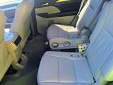 Toyota Highlander 2018 года за 17 200 000 тг. в Актобе – фото 2