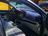 Toyota Highlander 2018 года за 17 200 000 тг. в Актобе – фото 3