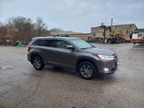 Toyota Highlander 2018 года за 17 200 000 тг. в Актобе – фото 4