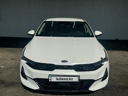 Kia K5 2021 года за 9 014 400 тг. в Астана