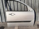 Дверь форд фокус 1 за 20 000 тг. в Караганда