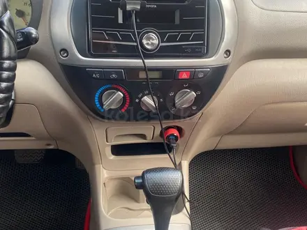 Toyota RAV4 2001 года за 4 200 000 тг. в Астана – фото 9