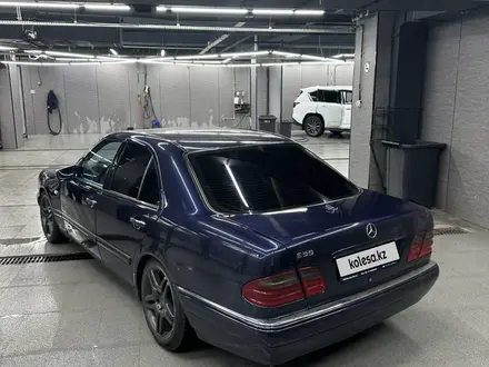 Mercedes-Benz E 280 1997 года за 3 000 000 тг. в Алматы – фото 2