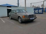 Mercedes-Benz E 260 1991 года за 1 020 000 тг. в Алматы – фото 2