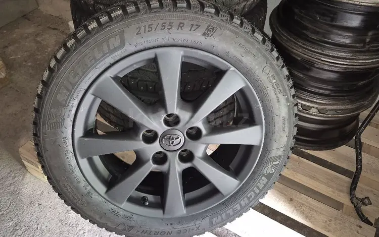 Комплект дисков с резиной за 400 000 тг. в Караганда