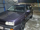 Volkswagen Golf 1995 годаүшін2 300 000 тг. в Караганда