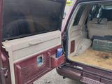 Isuzu Trooper 2000 годаүшін5 500 000 тг. в Семей – фото 3