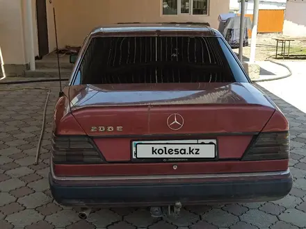 Mercedes-Benz E 200 1992 года за 1 100 000 тг. в Шу – фото 3