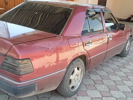 Mercedes-Benz E 200 1992 года за 1 100 000 тг. в Шу – фото 6