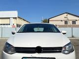 Volkswagen Polo 2012 года за 3 700 000 тг. в Атырау – фото 2