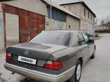 Mercedes-Benz E 200 1990 года за 1 800 000 тг. в Шымкент – фото 3