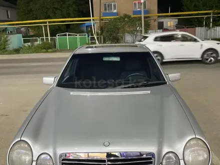 Mercedes-Benz E 280 1998 года за 2 850 000 тг. в Алматы