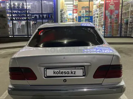 Mercedes-Benz E 280 1998 года за 2 850 000 тг. в Алматы – фото 4