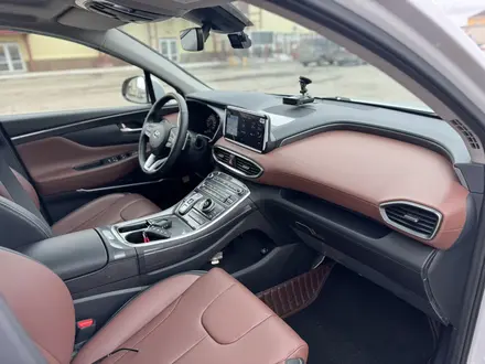 Hyundai Santa Fe 2023 года за 18 250 000 тг. в Караганда – фото 13