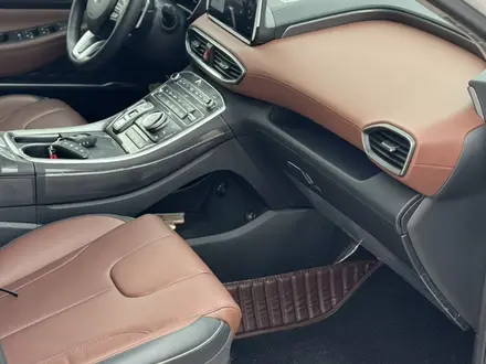 Hyundai Santa Fe 2023 года за 18 250 000 тг. в Караганда – фото 18