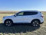 Hyundai Santa Fe 2023 года за 18 250 000 тг. в Караганда – фото 2