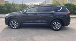 Hyundai Santa Fe 2019 года за 12 500 000 тг. в Астана