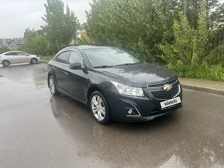 Chevrolet Cruze 2013 года за 4 500 000 тг. в Астана – фото 2