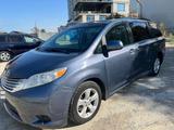 Toyota Sienna 2017 годаfor12 500 000 тг. в Актау – фото 2