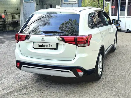 Mitsubishi Outlander 2019 года за 10 500 000 тг. в Алматы – фото 4