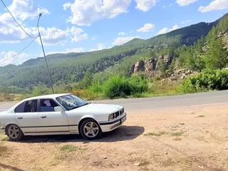 BMW 5 Series, 1990