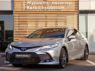Toyota Camry Luxe