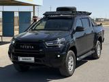 Toyota Hilux 2022 года за 24 900 000 тг. в Актау