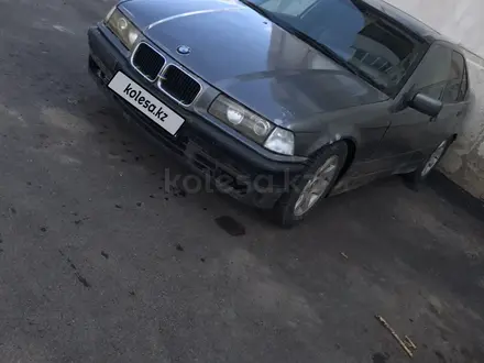 BMW 318 1992 года за 930 000 тг. в Астана – фото 2