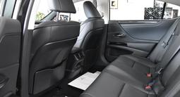 Lexus ES 250 Progressive 2025 года за 29 798 800 тг. в Астана – фото 5