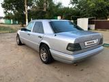 Mercedes-Benz E 200 1994 годаүшін1 500 000 тг. в Актобе – фото 5