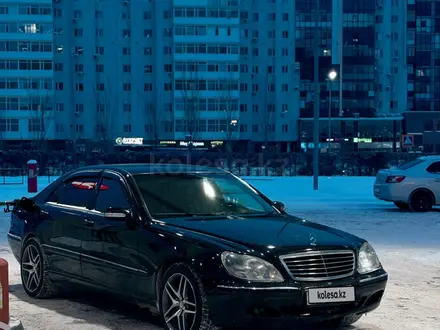 Mercedes-Benz S 500 2000 года за 4 000 000 тг. в Астана – фото 2