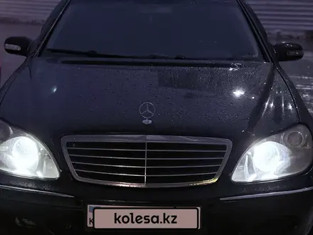 Mercedes-Benz S 500 2000 года за 4 000 000 тг. в Астана – фото 4