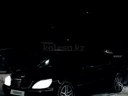 Mercedes-Benz S 500 2000 года за 4 000 000 тг. в Астана – фото 8