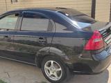 Chevrolet Aveo 2011 года за 2 909 000 тг. в Актобе – фото 2