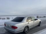 Mercedes-Benz E 200 1997 года за 2 000 000 тг. в Костанай – фото 4